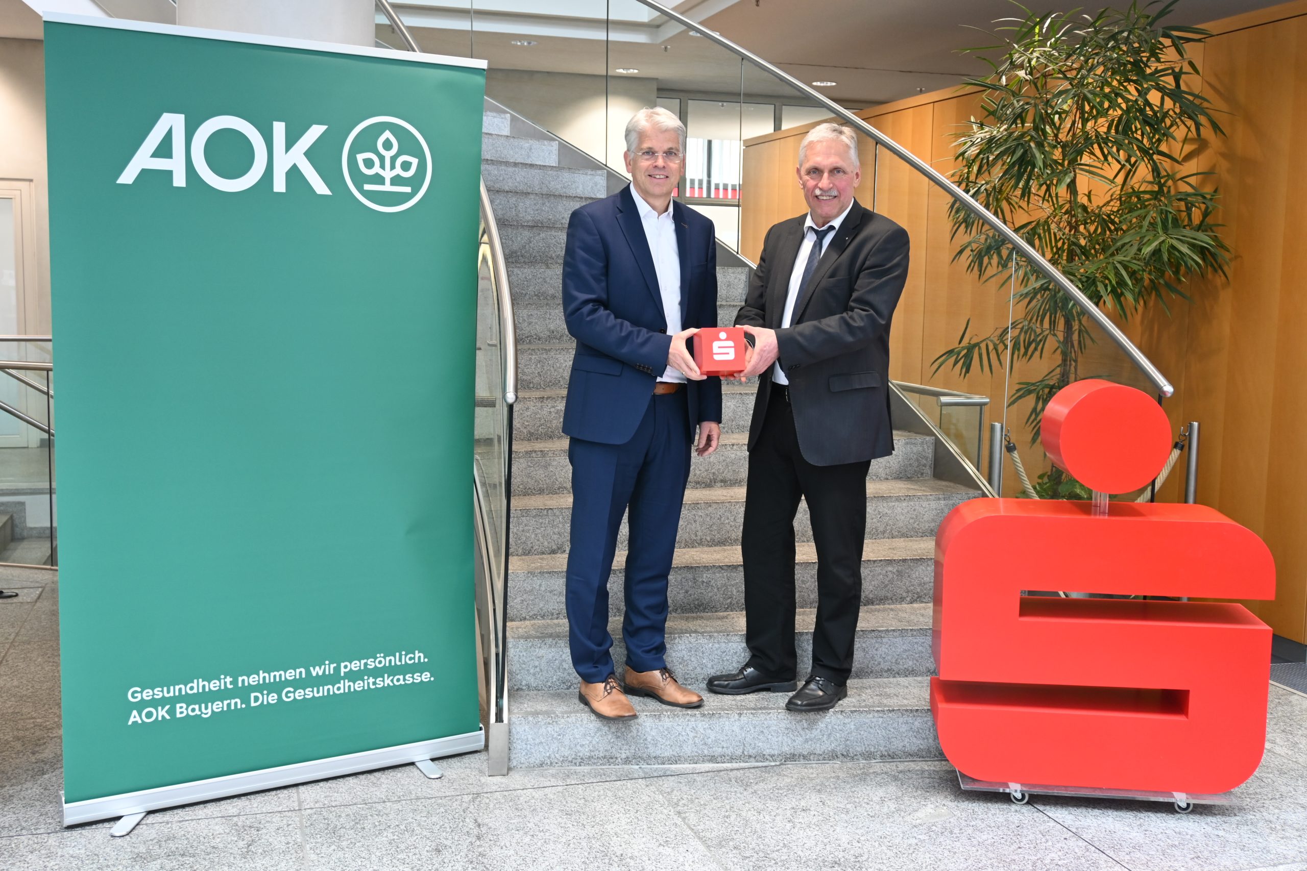 AOK Landshut-Kelheim und Sparkasse Landshut kooperieren - Klartext.la